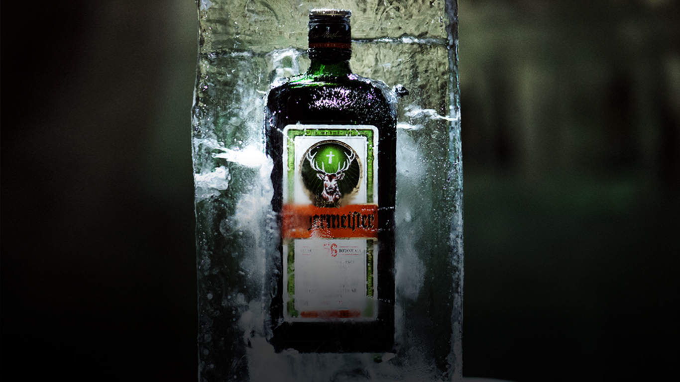 8 Retete de cocktail-uri si shot-uri pe baza de Jagermeister